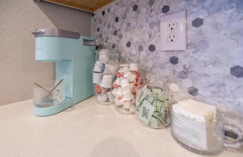 Near Airport, 3BR, Stock Tank Pool, Mini-Golf, Game Rm - Foto 12