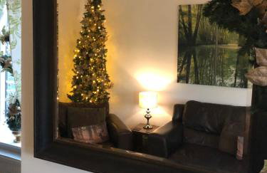 Lincoln Holiday Retreat Cottage with Private Hot Tub - Foto 37