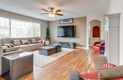 Yard, Home Gym, and Game Room Spacious Aurora Home - Foto 4