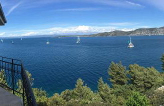 THE VIEW **** - Foto 4