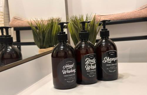 AJ - Stylish Pied-à-Terre à La Joliette - Parking - Foto 10