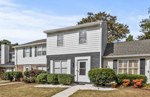 Day Dreamer minutes to Stadium with Fire pit and Parking - Foto 37