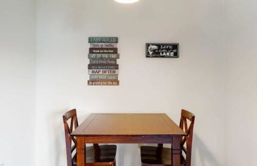 Lakefront 6 Double Queen Rooms at Fife Lake Lodge - Foto 19