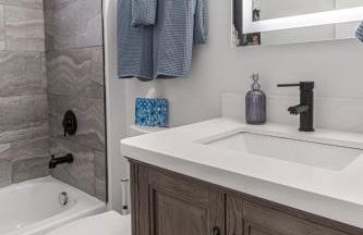 Ann Avenue Modern 3BR Home, Near Downtown with Free Parking - Photo 3