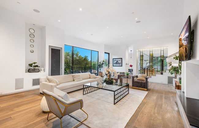 Beverly Glen Hillside Haven - Photo 35