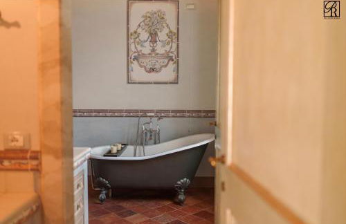 Palazzo Rossi, Historic Boutique Home in Marche - Foto 61