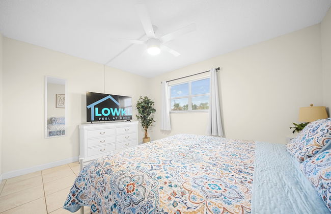 Riverwatch Apartments by Lowkl - Photo 8