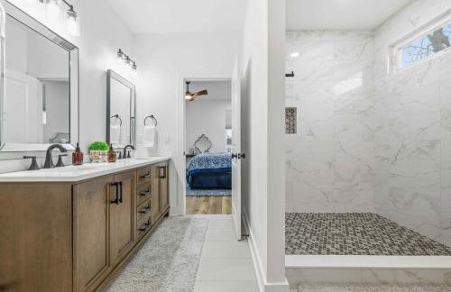 Near Indy Attractions • Deck • Patio • Fenced Yard - Photo 27