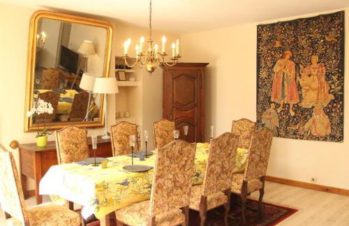 Elegant Family Home in Bouix - Foto 7