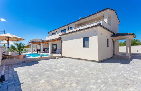 4 Bedroom Cozy Home In Marcana - Foto 15