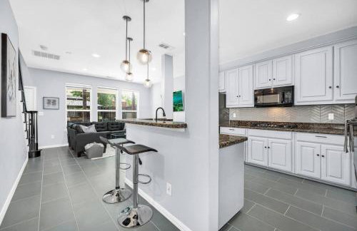 Highland Cottage - Central, Huge Yard HOT TUB - Foto 10