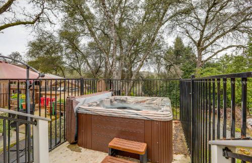 Hot Tub and Huge Patio Home 5 Mi to Old Town Auburn - Foto 24