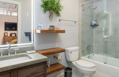 Bright Downtown Asheville Apt with Balcony, Walk Everywhere - Foto 27