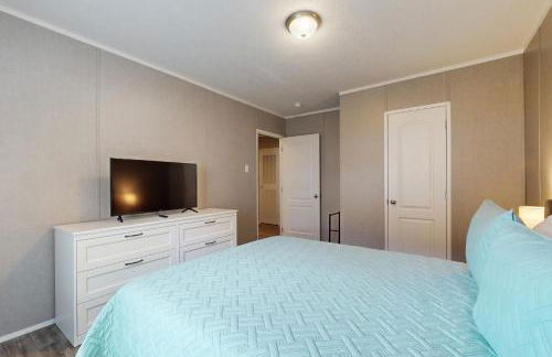 New Lake Home Sleeps 14 Private Dock Deck Grill - Foto 15