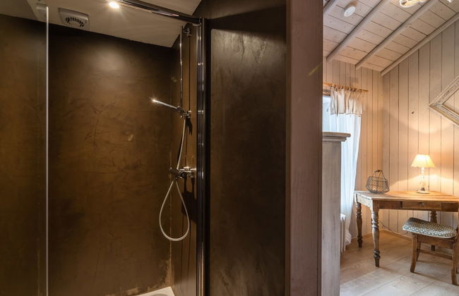 Beautiful Holiday Home with Hot Tub, Sauna & Monumental Fireplace - Photo 11