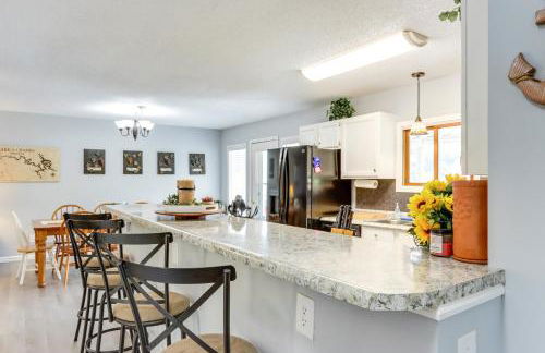 Fire Pit and Dock Lake of the Ozarks Retreat! - Foto 8