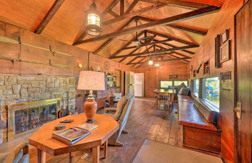Custom-Built Lakefront Cottage with Spacious Yard! - Foto 6