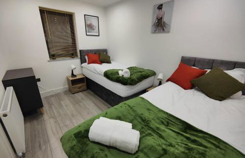 4 bedroom bungalow in Kettering - Garden - Parking - WiFi - Foto 27