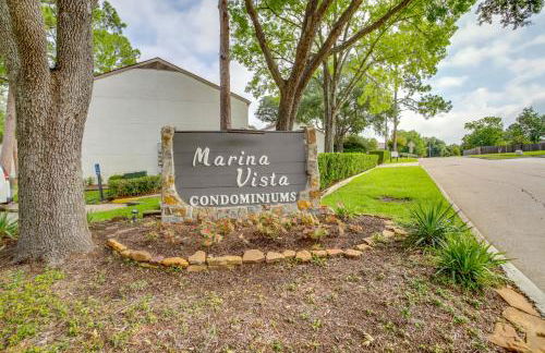 Chic Montgomery Condo with Balcony and Pool Access! - Foto 21