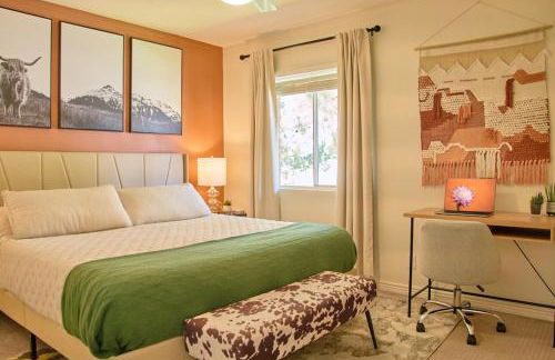 The Scott Getaway - Walkable to Old Town, remodeled space, outdoor pool! - Foto 13