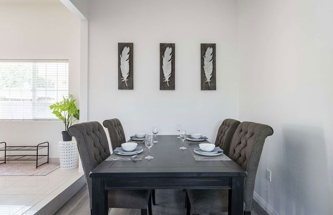 Elegant Retreat Modern Comforts Prime Location - Foto 2