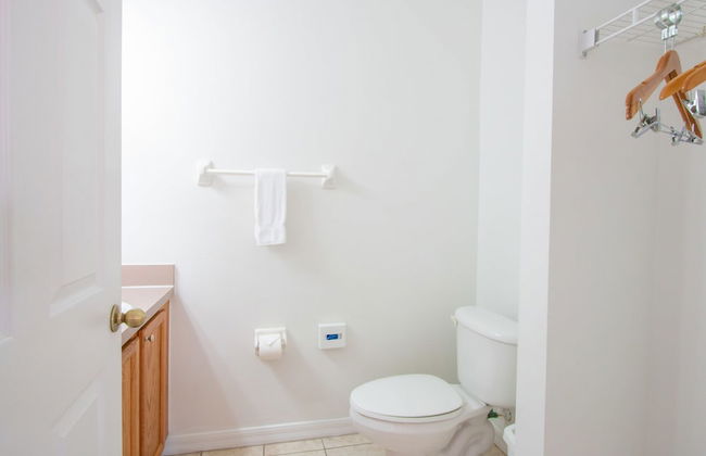 Berkley Lake Townhomes - Photo 40