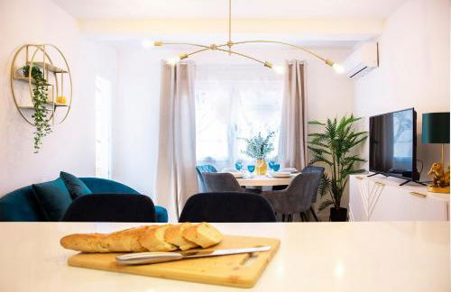 Duerme junto a la Plaza de Toros de Granada. - Foto 22