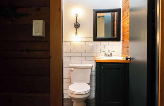 Miette Mountain Cabins - Photo 27