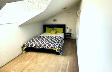 Super Cozy 4 Bedroom - Sleeps 10 Great for families and professionals - Foto 13