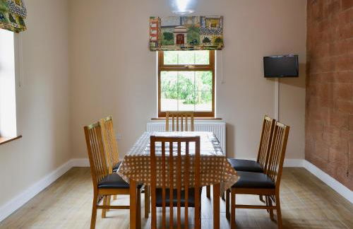 Perch Hall Cottage - Photo 5