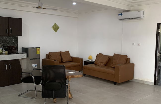 Central Reservations Apartment - Photo 22