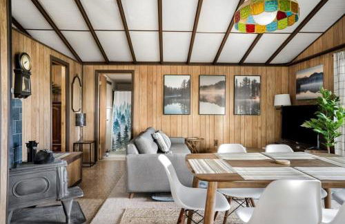 Secluded Cabin Hot Tub, Huge Deck, Fire Pit, WiFi - Foto 9