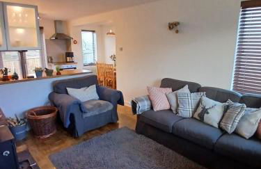 Down by the Riverside - Photo 5