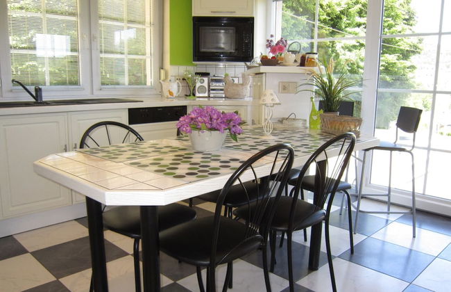 Charming House With Stunning View of the Bouillon Castle - Photo 25