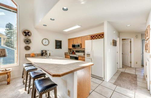 Bright Townhome - 1 Mile to Downtown Cloudcroft - Photo 8