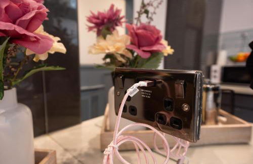 Victorian 2 Bedroom Flat, King Beds, Free WiFi, Near Shops & Transport, E17 - Foto 14