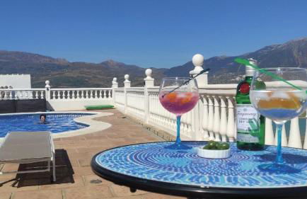 Casa VIVAndalusia Centrally located villa with private pool, breathtaking views by Rentasunnyplace - Foto 3