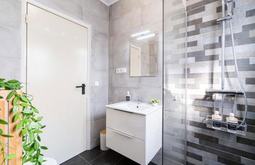 Cambrils Beach - 8 min to Beach - AC - WiFi - Terrace - 8 Guests - Photo 51