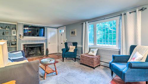 Yarmouth Cottage with Grill and Yard, Walk to Beach - Foto 5