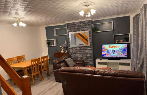 Newly decorated 4 bed home - Foto 1