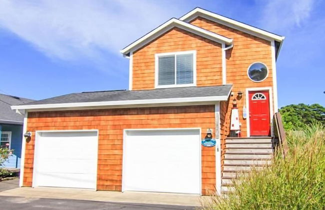 Lola's Lighthouse - Photo 36