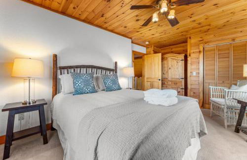 Lodge with Grill, Fireplace and Club Access - Foto 19