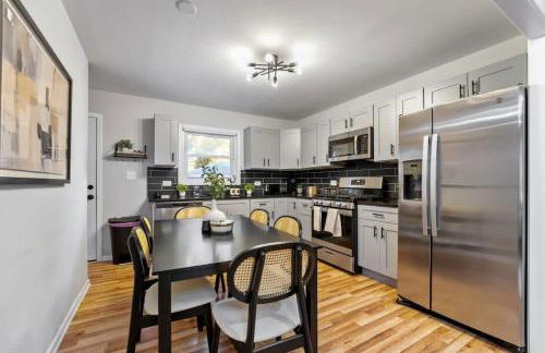 Joliet Cozy Oasis 4BR - Foto 6