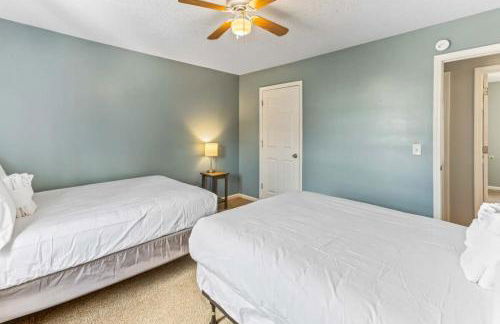 Screened Porch, Firepit, Patio! Peaceful in Pooler - Foto 17