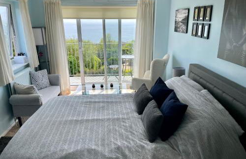 Stunning Charmouth Property with Bay views! - Photo 32