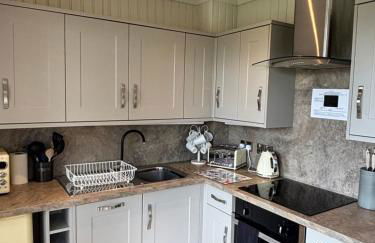 Birch Lodge 20 With Hot Tub, Newton Stewart - Photo 17