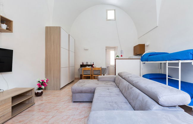 2380 Casa Crispi - Photo 5