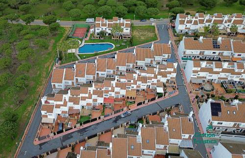 Preciosa casa con piscina y golf - Foto 23