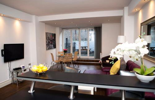 Apt 1, Trafalgar Square 1st Floor by Indigo Flats - Photo 1