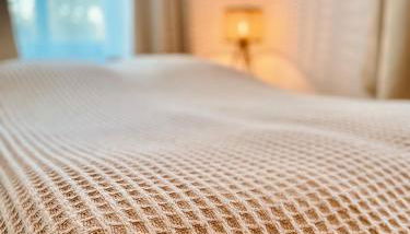 371living, Altbau-Charme am Kaßberg, Perfekt für Workation, Urlaub oder Kurztrip, Entdecke Chemnitz, Moderne Küche, Waschmaschine, Smart TV, Schnelles WLAN, Bequemes Bett - Foto 3